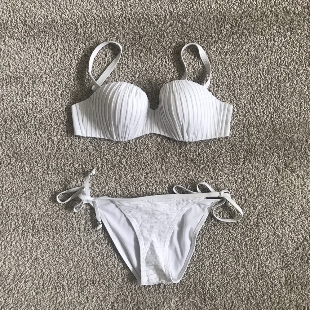 Barely used Pour Moi Swimsuit - Picture 1 of 6